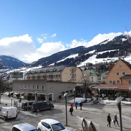 Am Tauernplatz *